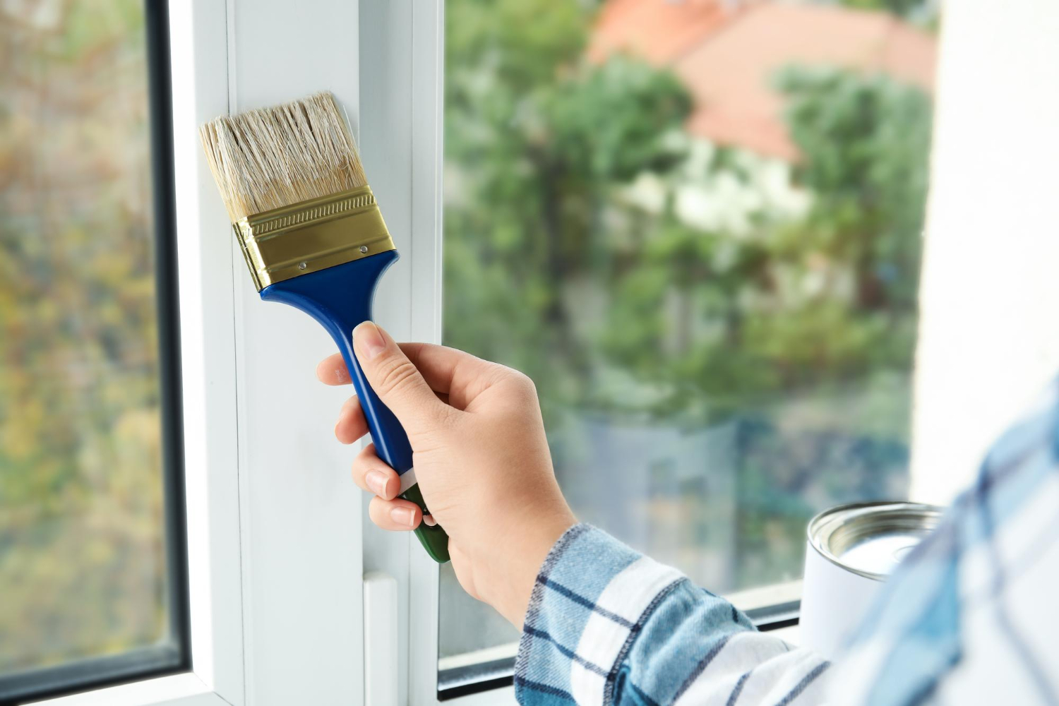 Why Painting Aluminium Windows Fails: 9 Common Mistakes Homeowners Make